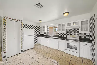 5536 W La Reata Avenue, Phoenix, AZ 85035 - Photo 8
