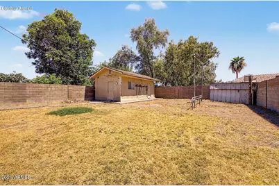 453 E Crescent Avenue, Mesa, AZ 85204 - Photo 12