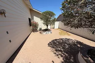 17230 N Desert Glen Dr, Sun City West, AZ 85375 - Photo 24
