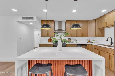 2216 N 68th Drive, Phoenix, AZ 85035 - Photo 10