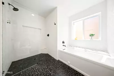 11629 N 40th Way, Phoenix, AZ 85028 - Photo 10