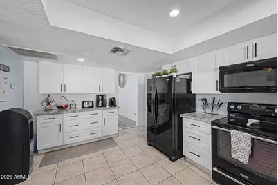 15437 N 30th Avenue, Phoenix, AZ 85053 - Photo 8
