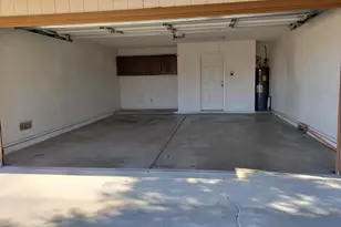 8409 N 31st Ln, Phoenix, AZ 85051 - Photo 6