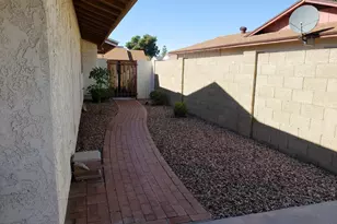 8409 N 31st Ln, Phoenix, AZ 85051 - Photo 14