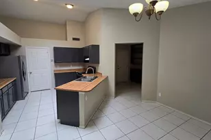 6320 W Shaw Butte Dr, Glendale, AZ 85304 - Photo 8