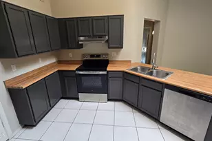 6320 W Shaw Butte Dr, Glendale, AZ 85304 - Photo 2