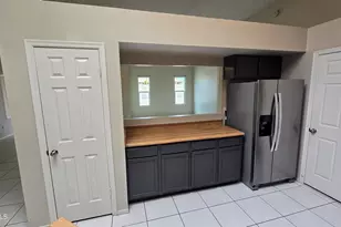 6320 W Shaw Butte Dr, Glendale, AZ 85304 - Photo 10