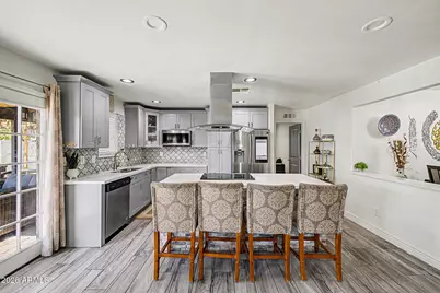3102 W Villa Maria Drive, Phoenix, AZ 85053 - Photo 8