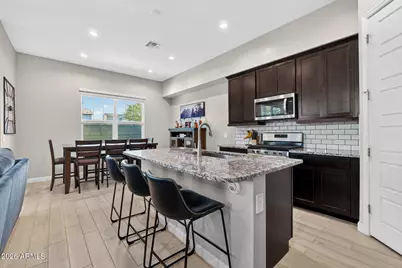 4840 E Village Drive, Scottsdale, AZ 85254 - Photo 8