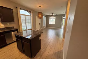 2725 E Mine Creek Rd, Phoenix, AZ 85024 - Photo 6
