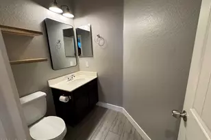 2725 E Mine Creek Rd, Phoenix, AZ 85024 - Photo 12