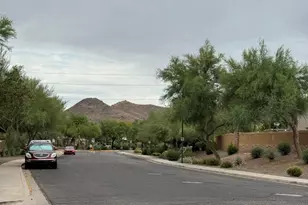 2725 E Mine Creek Rd, Phoenix, AZ 85024 - Photo 48