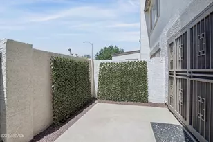 4114 E Union Hills Dr, Phoenix, AZ 85050 - Photo 24