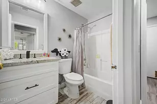 12421 N 42nd Dr, Phoenix, AZ 85029 - Photo 30
