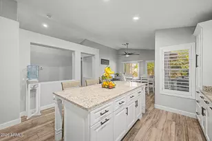 12421 N 42nd Dr, Phoenix, AZ 85029 - Photo 14
