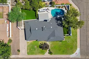 216 E Glenn Dr, Phoenix, AZ 85020 - Photo 54
