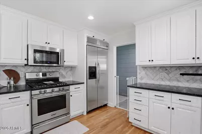 216 E Glenn Drive, Phoenix, AZ 85020 - Photo 22