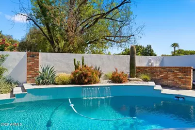 216 E Glenn Drive, Phoenix, AZ 85020 - Photo 40