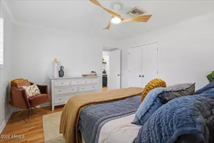 216 E Glenn Dr, Phoenix, AZ 85020 - Photo 32