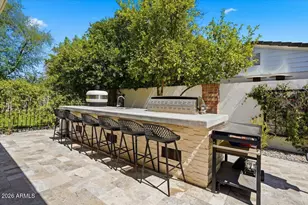 216 E Glenn Dr, Phoenix, AZ 85020 - Photo 40