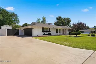 216 E Glenn Dr, Phoenix, AZ 85020 - Photo 4