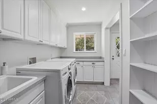 216 E Glenn Dr, Phoenix, AZ 85020 - Photo 26