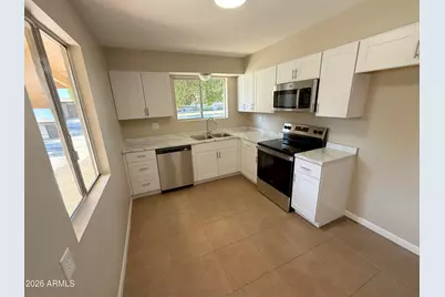 10012 W Lakeview Circle, Sun City, AZ 85351 - Photo 4