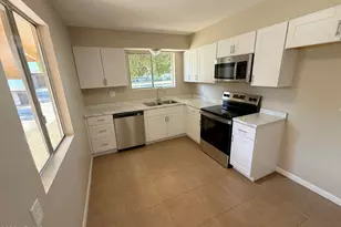 10012 W Lakeview Circle, Sun City, AZ 85351 - Photo 4