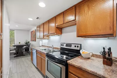 2929 N 39th Street #6, Phoenix, AZ 85018 - Photo 8