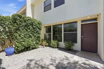 2929 N 39th Street #6, Phoenix, AZ 85018 - Photo 2
