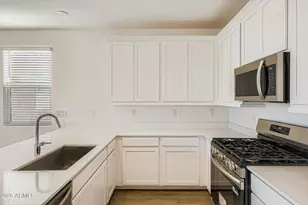 25339 N 175th Ave, Surprise, AZ 85387 - Photo 8