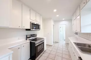 1835 E Palm Ln, Phoenix, AZ 85006 - Photo 2