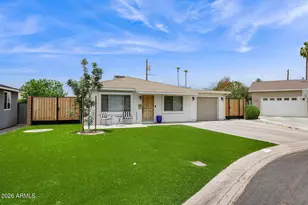 4228 N 44th Pl, Phoenix, AZ 85018 - Photo 2