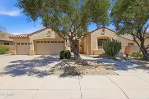 8056 W Louise Dr, Peoria, AZ 85383 - Photo 2