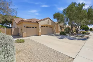 8056 W Louise Dr, Peoria, AZ 85383 - Photo 4