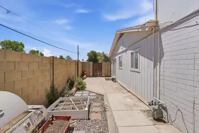 410 W Parkway Boulevard, Tempe, AZ 85281 - Photo 32