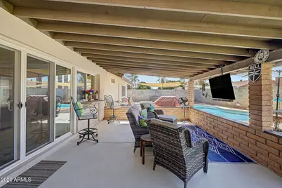 4555 W Echo Lane, Glendale, AZ 85302 - Photo 6