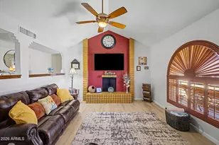 4555 W Echo Ln, Glendale, AZ 85302 - Photo 2