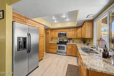 4555 W Echo Lane, Glendale, AZ 85302 - Photo 16