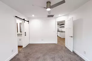 5713 S 13th Ave, Phoenix, AZ 85041 - Photo 4