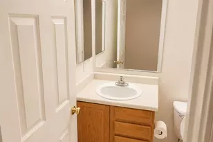 8566 E Desert Ln, Mesa, AZ 85209 - Photo 10