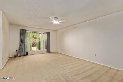 10034 W Concord Avenue, Sun City, AZ 85351 - Photo 8