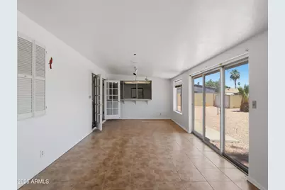 2949 W Cactus Wren Drive, Phoenix, AZ 85051 - Photo 18
