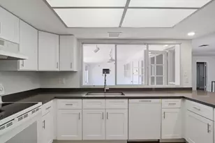 2949 W Cactus Wren Dr, Phoenix, AZ 85051 - Photo 10