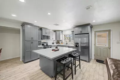 639 W Strahan Drive, Tempe, AZ 85283 - Photo 14