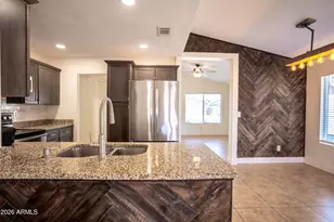 3131 W Donald Dr, Phoenix, AZ 85027 - Photo 8