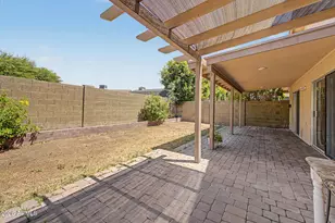 10405 N 65th Dr, Glendale, AZ 85302 - Photo 28