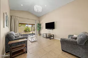 10405 N 65th Dr, Glendale, AZ 85302 - Photo 8