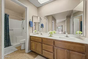 10405 N 65th Dr, Glendale, AZ 85302 - Photo 18