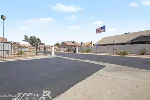 10405 N 65th Dr, Glendale, AZ 85302 - Photo 2